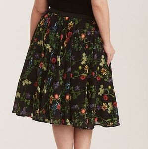 Torrid size 3 midi skirt